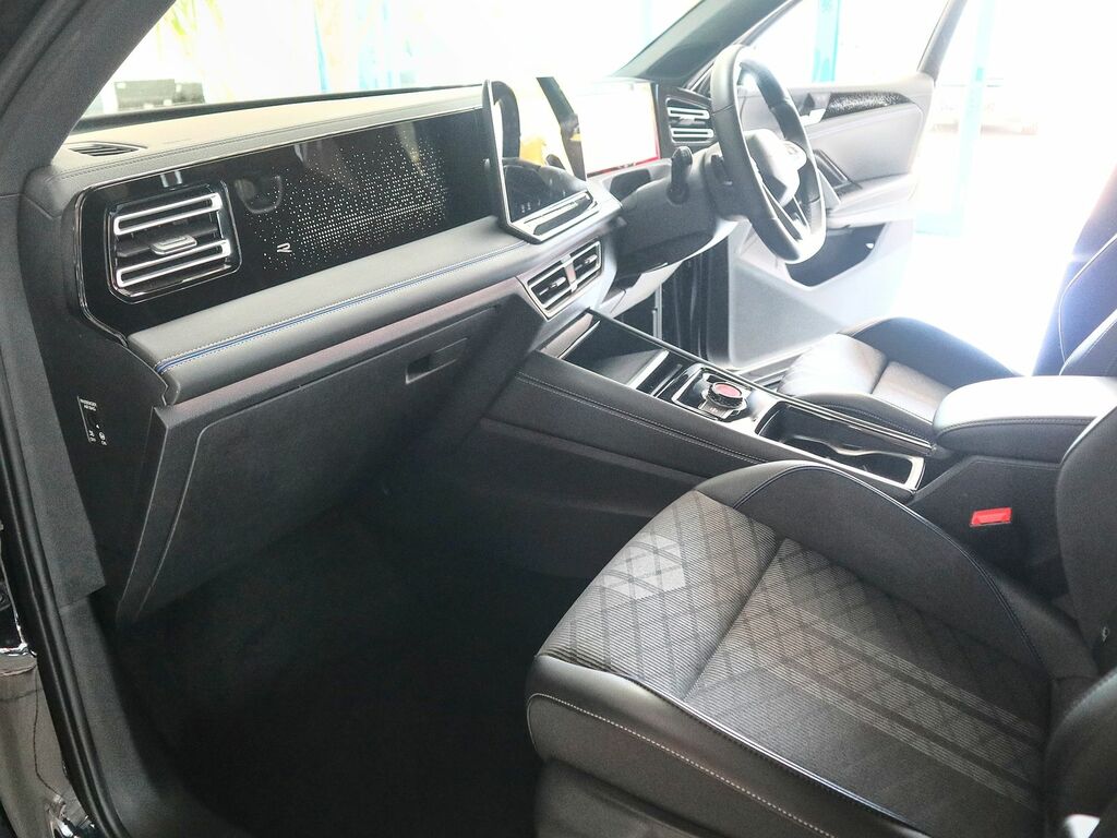 Volkswagen Tiguan 2.0 R-line Tdi Dsg RK74VNV Black #4