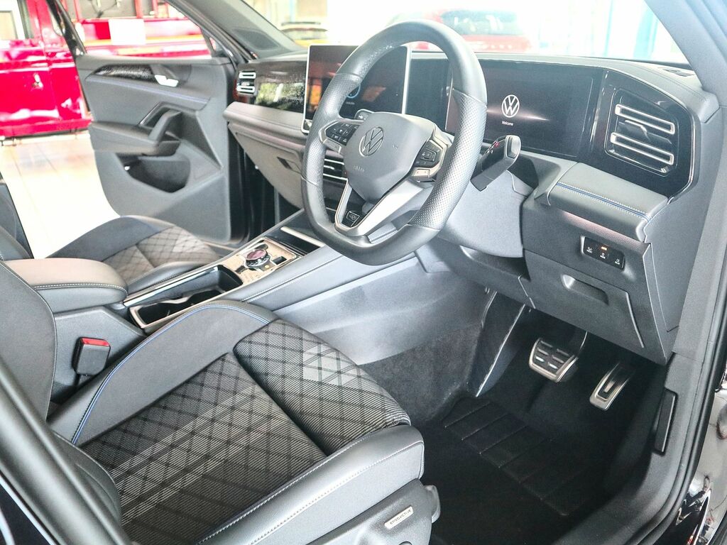 Volkswagen Tiguan 2.0 R-line Tdi Dsg RK74VNV Black #3