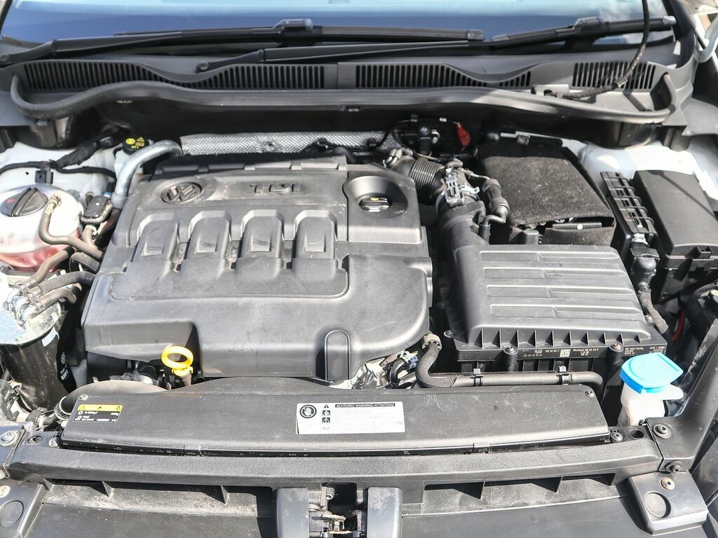 Volkswagen Golf SV 1.6 Tdi Bluemotion Tech Se Mpv Dsg Euro Black #8