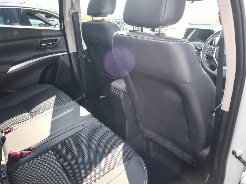 Suzuki S Cross Ultra Hybrid Allgrip White #4
