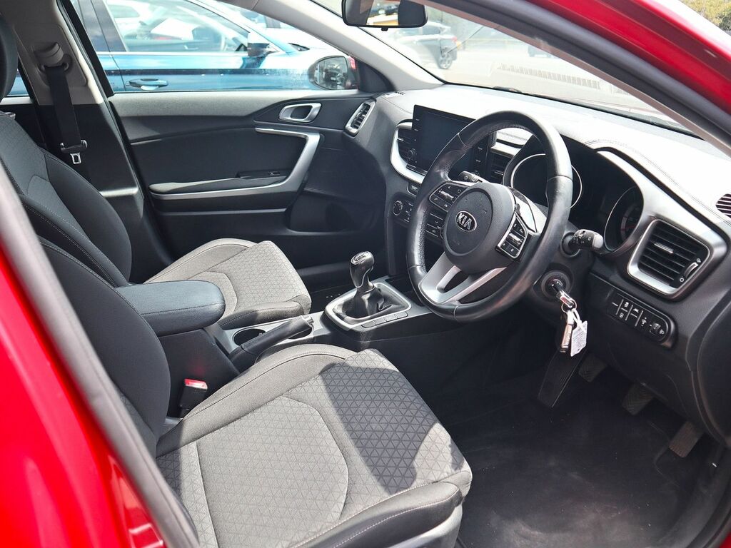 Kia Xceed 2 Crdi Isg Red #3