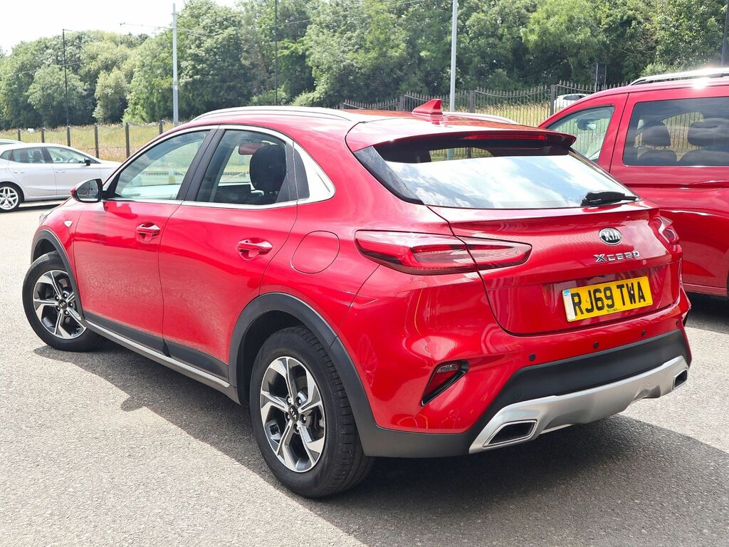 Kia Xceed 2 Crdi Isg Red #2