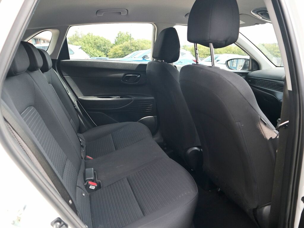 Hyundai I20 Se Connect Mhev T-gdi White #4