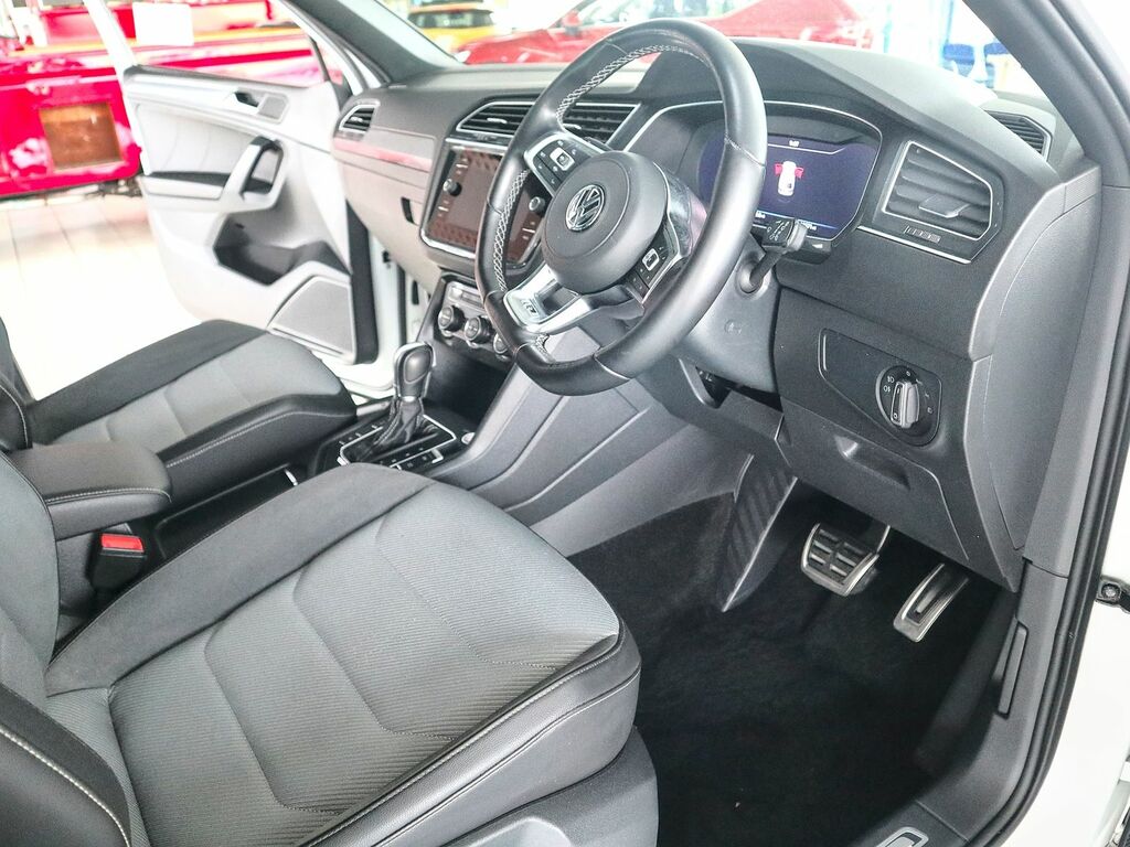 Volkswagen Tiguan 2.0 R-line Tdi Dsg 4Motion CA68FCV White #3