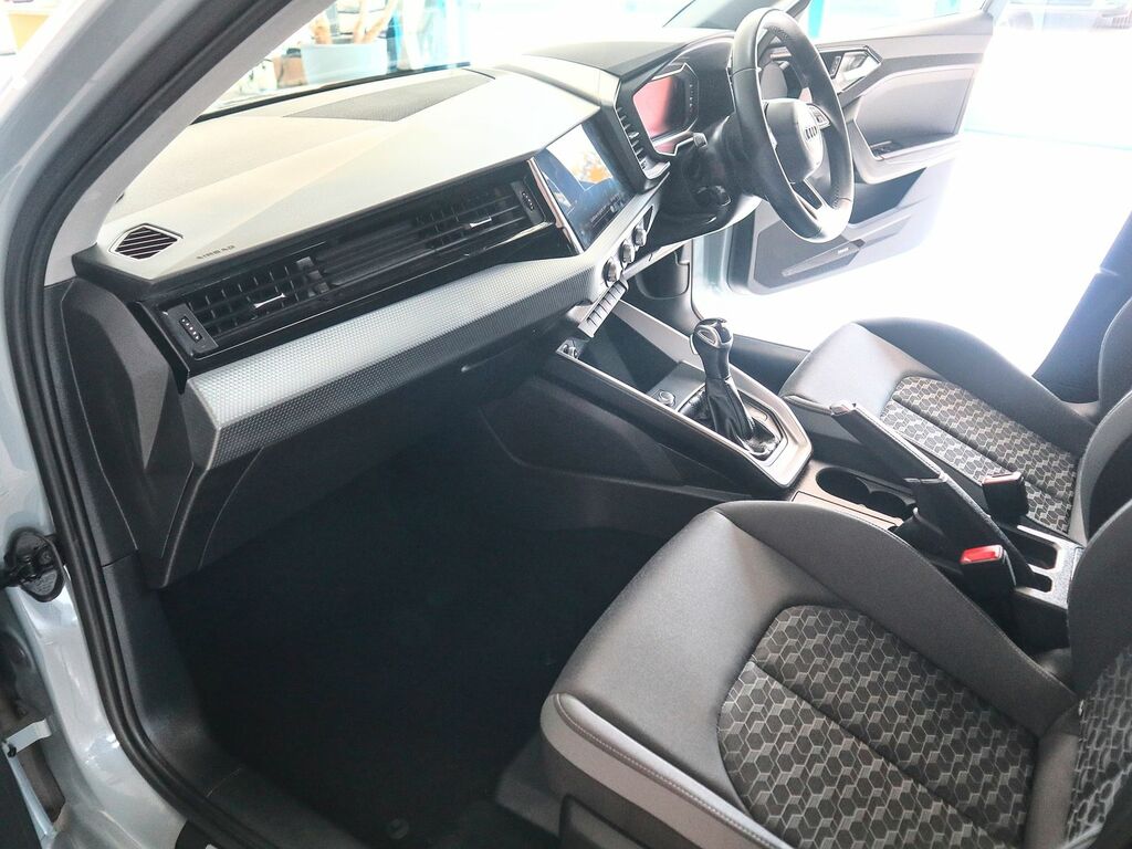 Audi A1 1.0 Sport 30 Tfsi Sportback S Tronic SV23WRN Grey #4