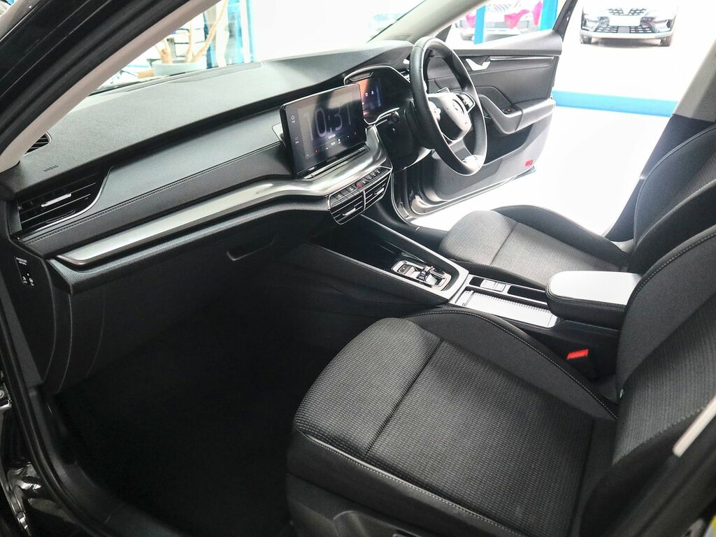 Skoda Octavia 1.0 Se Technology Tsi E-tec Mhev Dsg Black #4