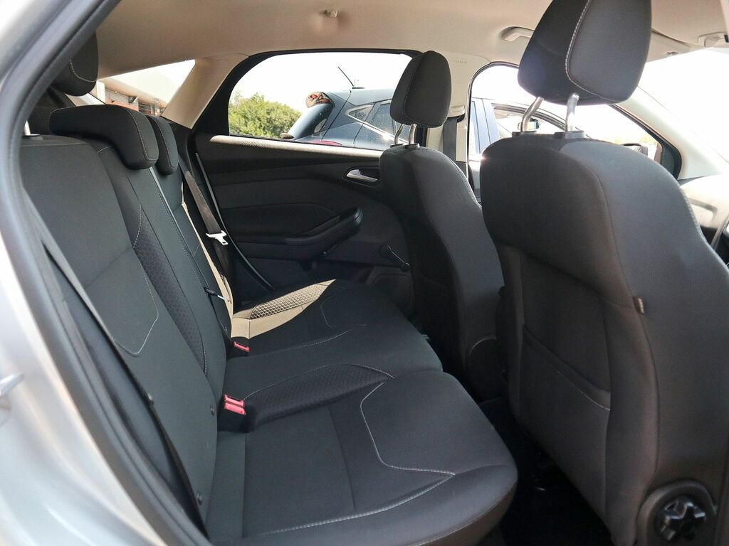 Ford Focus 1.0 Zetec Ecoboost Silver #4