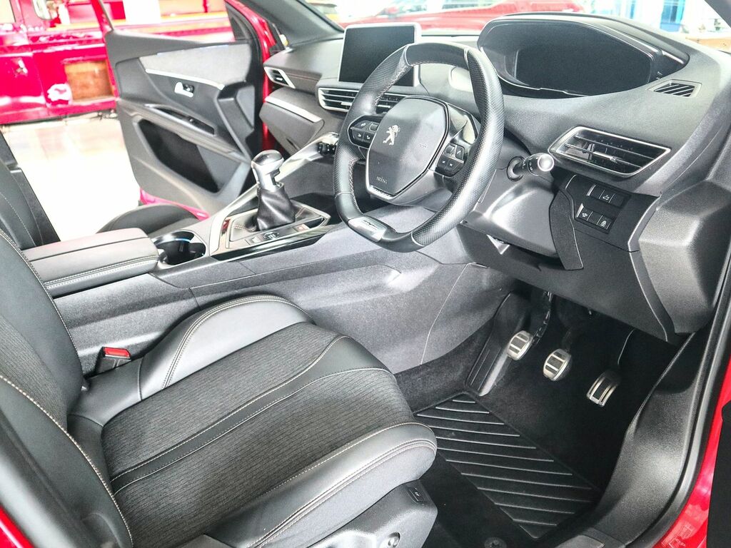 Peugeot 3008 1.2 Gt Line Premium Puretech YT69LKP Red #3