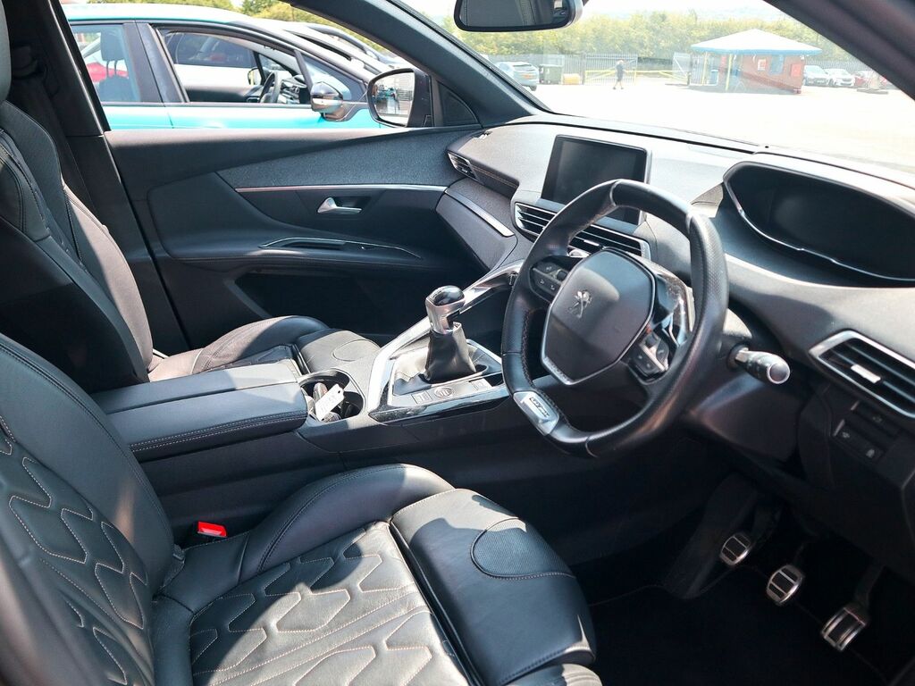 Peugeot 3008 Gt Line Puretech Black #3
