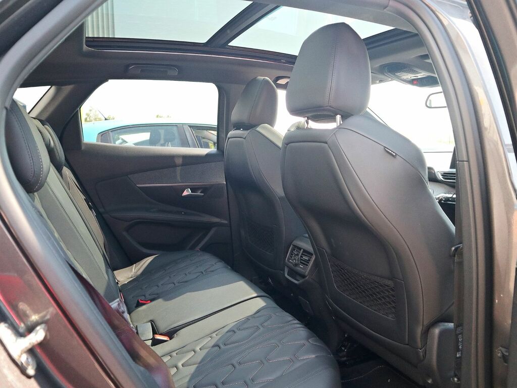 Peugeot 3008 Gt Line Puretech Black #4