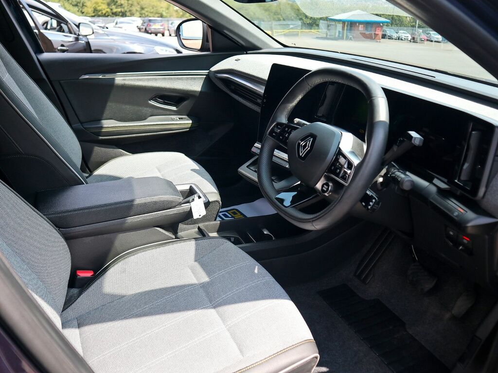 Renault Megane E-Tech Comfort 60Kwh Techno 22Kw Charger Blue #3
