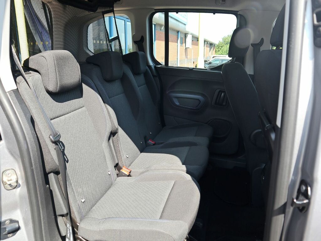 Peugeot Rifter 1.2 Allure Standard Puretech Grey #4