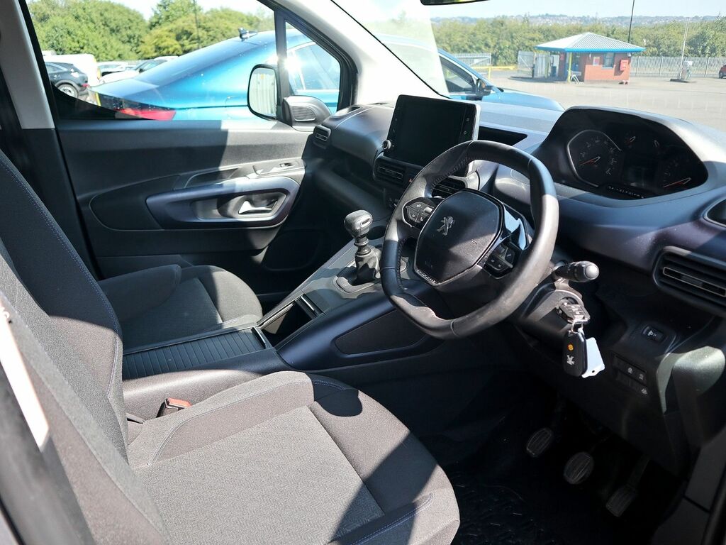 Peugeot Rifter 1.2 Allure Standard Puretech Grey #3