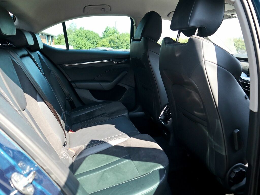Skoda Octavia Se L Tdi Dsg Blue #4