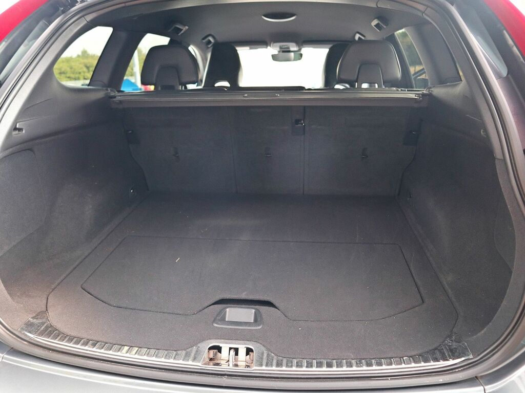 Volvo XC60 2.4 R-design Lux Nav D5 Awd Grey #5