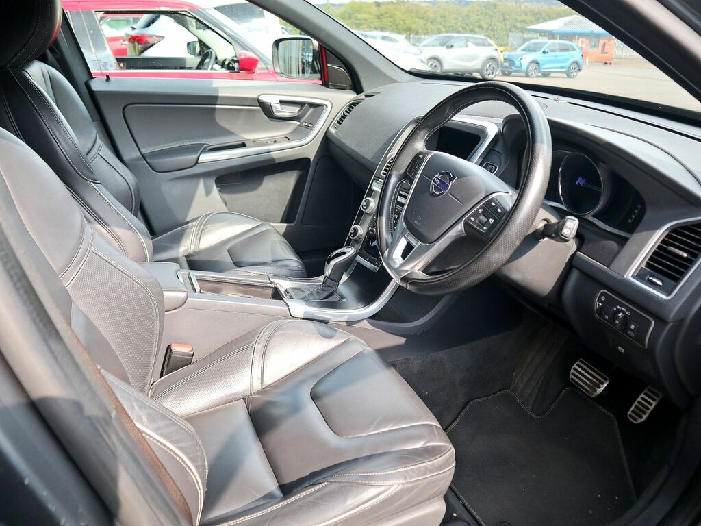 Volvo XC60 2.4 R-design Lux Nav D5 Awd Grey #3