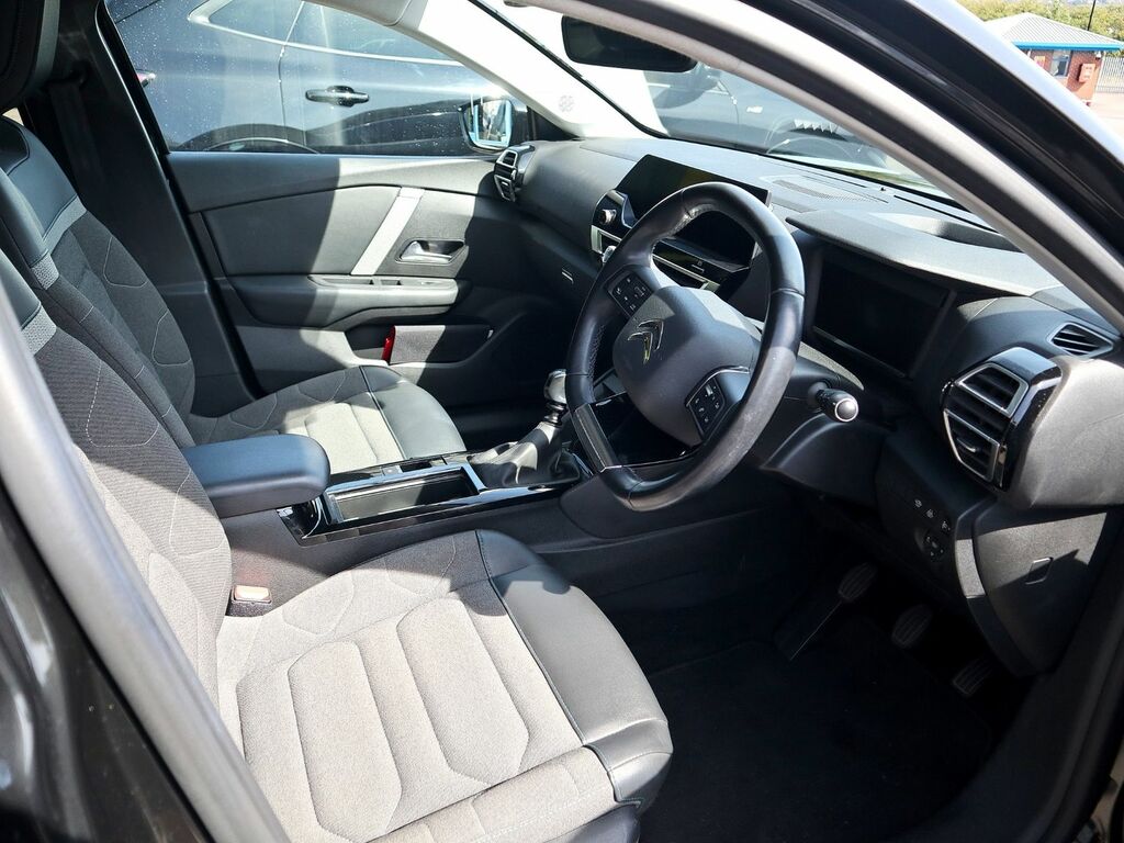 Citroen C4 Shine Puretech Black #3
