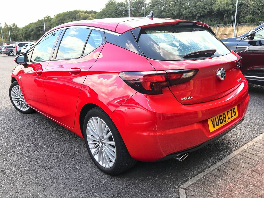 Vauxhall Astra Elite Nav Turbo Red #2