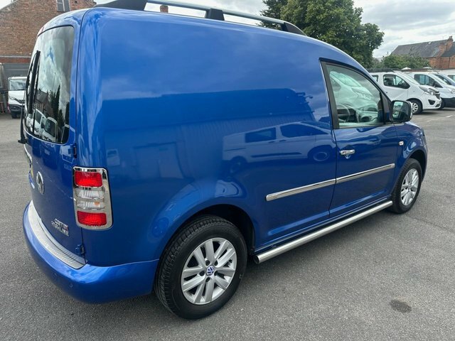 Volkswagen Caddy 1.6 Tdi C20 Highline Blue #5