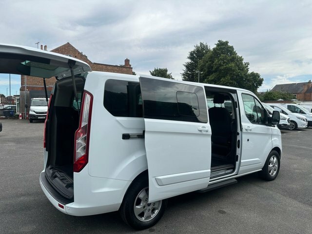 Ford Tourneo Custom 2.0 Tdci 170Ps Low Roof 8 Seater Titanium Grey #4