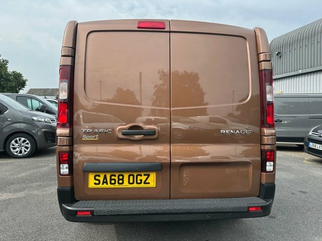 Renault Trafic 1.6 Dci 27 Business Swb Standard Roof Euro 6 White #30