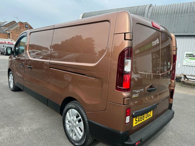 Renault Trafic 1.6 Dci 27 Business Swb Standard Roof Euro 6 White #33