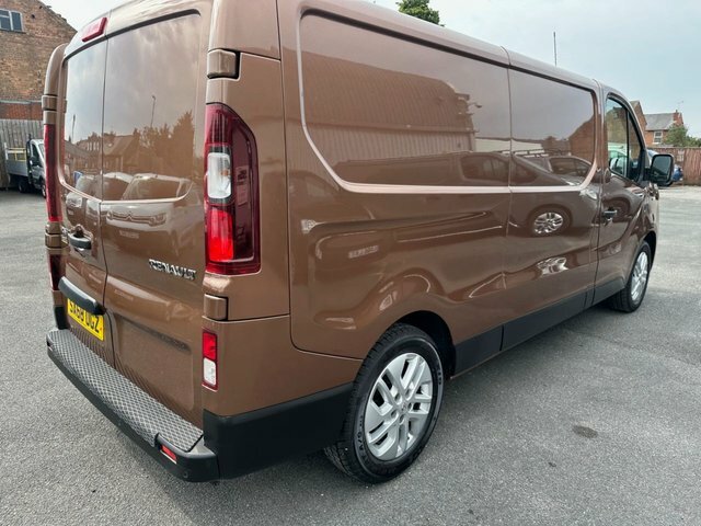 Renault Trafic 1.6 Dci 27 Business Swb Standard Roof Euro 6 White #28
