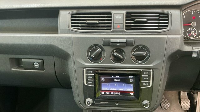 Volkswagen Caddy Maxi Maxi 2.0 C20 Tdi White #7