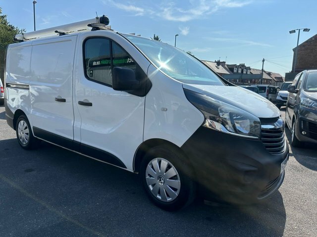 Vauxhall Vivaro Combi White #25