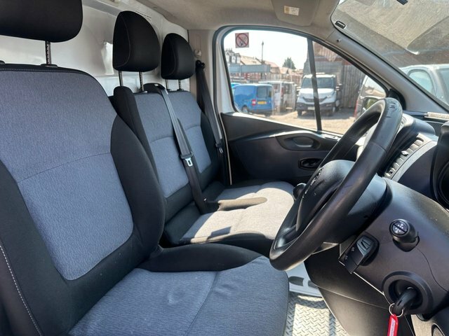 Vauxhall Vivaro Combi White #8