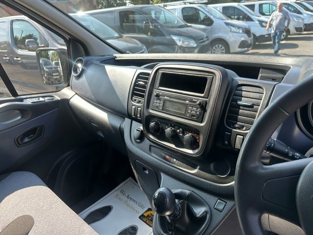 Vauxhall Vivaro Combi White #9