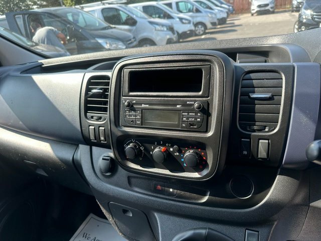 Vauxhall Vivaro Combi White #12