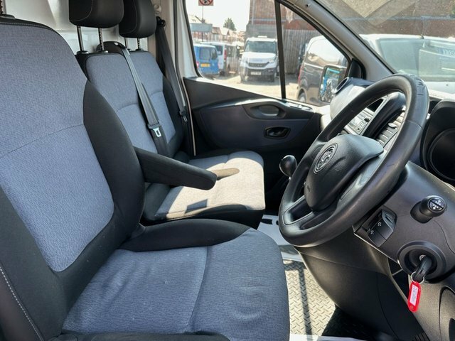 Vauxhall Vivaro Combi White #13