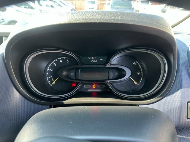 Vauxhall Vivaro Combi White #7