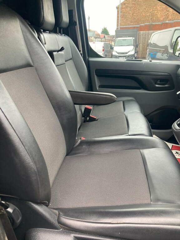 Toyota PROACE 1.5D Active Medium Panel Grey #5