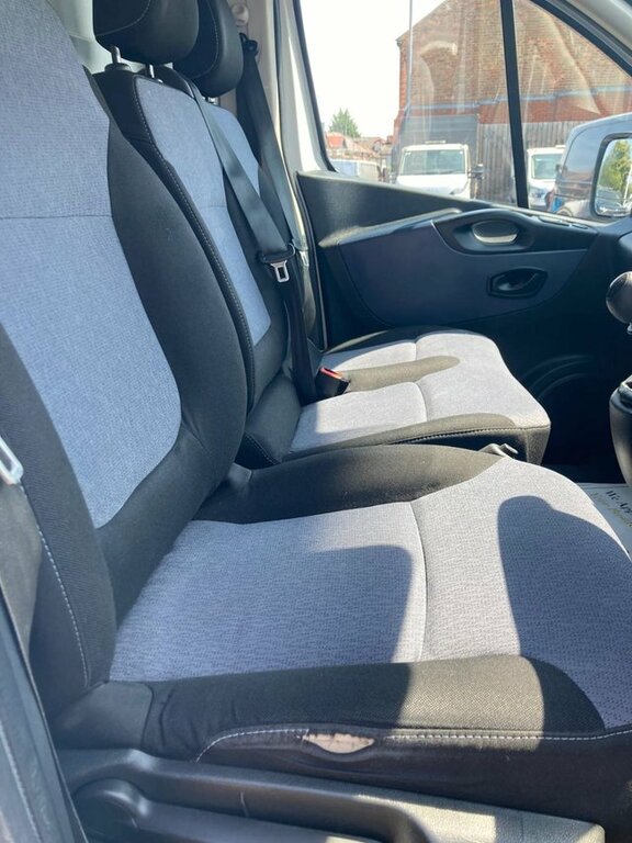 Vauxhall Vivaro Black #7