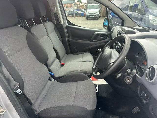 Peugeot Partner Mpv Grey #9
