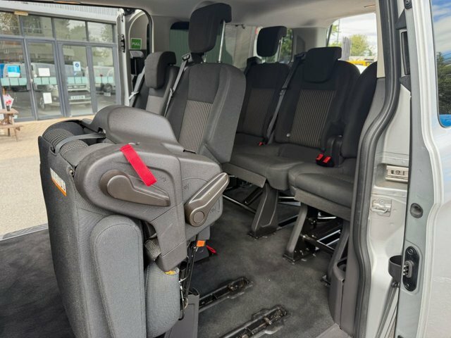 Ford Tourneo Custom 310 Ecoblue Titanium Minibus Silver #18