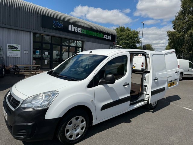 Peugeot Partner Diesel White #20
