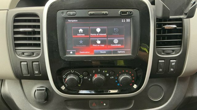 Renault Trafic Sl27 Dci 120 Sport Nav Van Grey #9