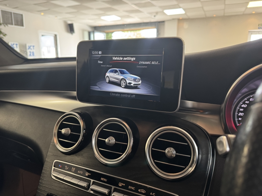 Mercedes-Benz GLC Class Amg Line White #34