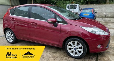 Ford Fiesta 1.4 Zetec Hatchback Red