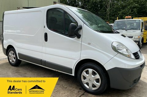 Renault Trafic 2.0 Dci Sl29 White