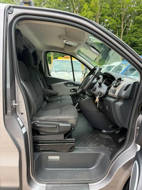 Renault Trafic Dci Energy 29 Businesseuro 6 U5758 Ulez White #29