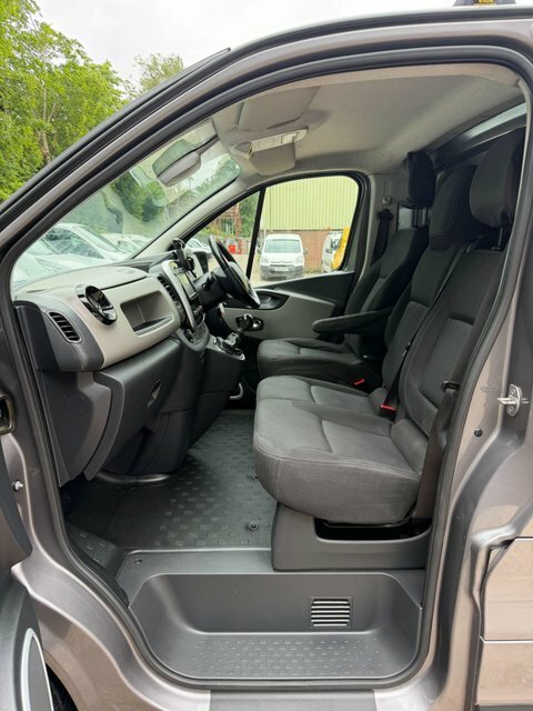 Renault Trafic Dci Energy 29 Businesseuro 6 U5758 Ulez White #42