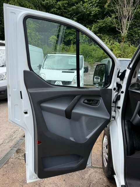 Ford Transit Custom Custom 270 Tdci 125 L1h1 Trend Swb Low Roof Fwd 1 Blue #30
