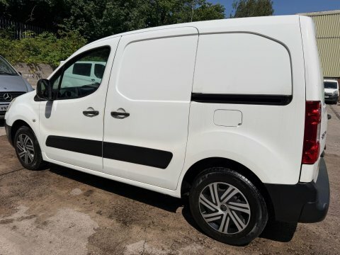 Citroen Berlingo First Red #15