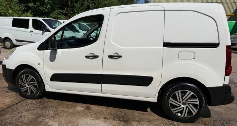 Citroen Berlingo First Red #16