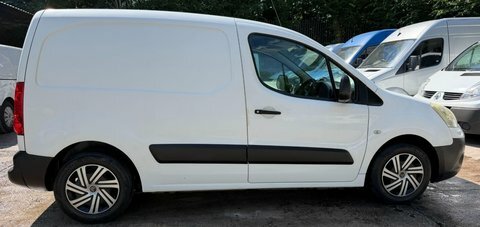 Citroen Berlingo First Red #7