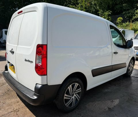 Citroen Berlingo First Red #9
